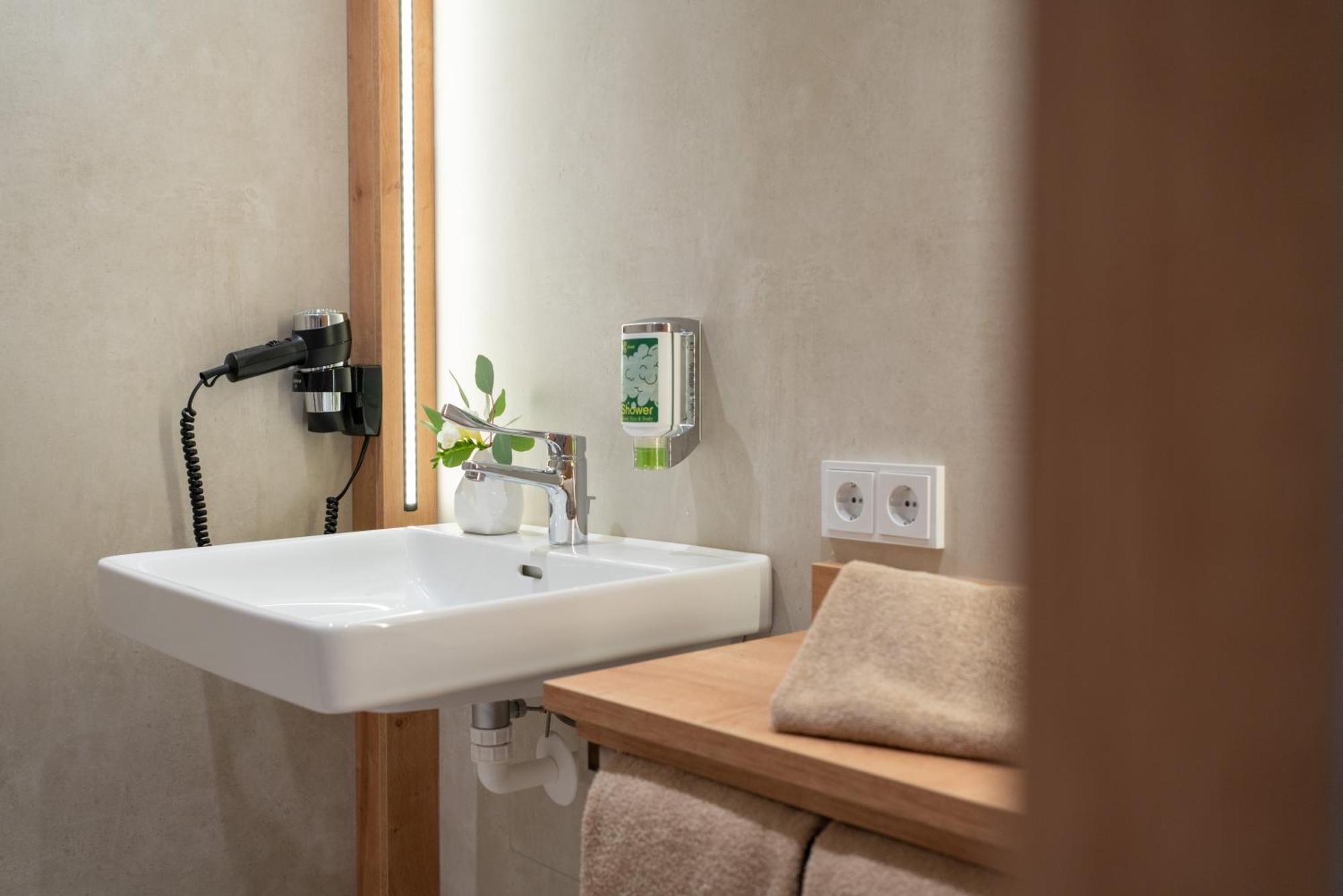 Eee Hotel Eberstalzell Eksteriør bilde